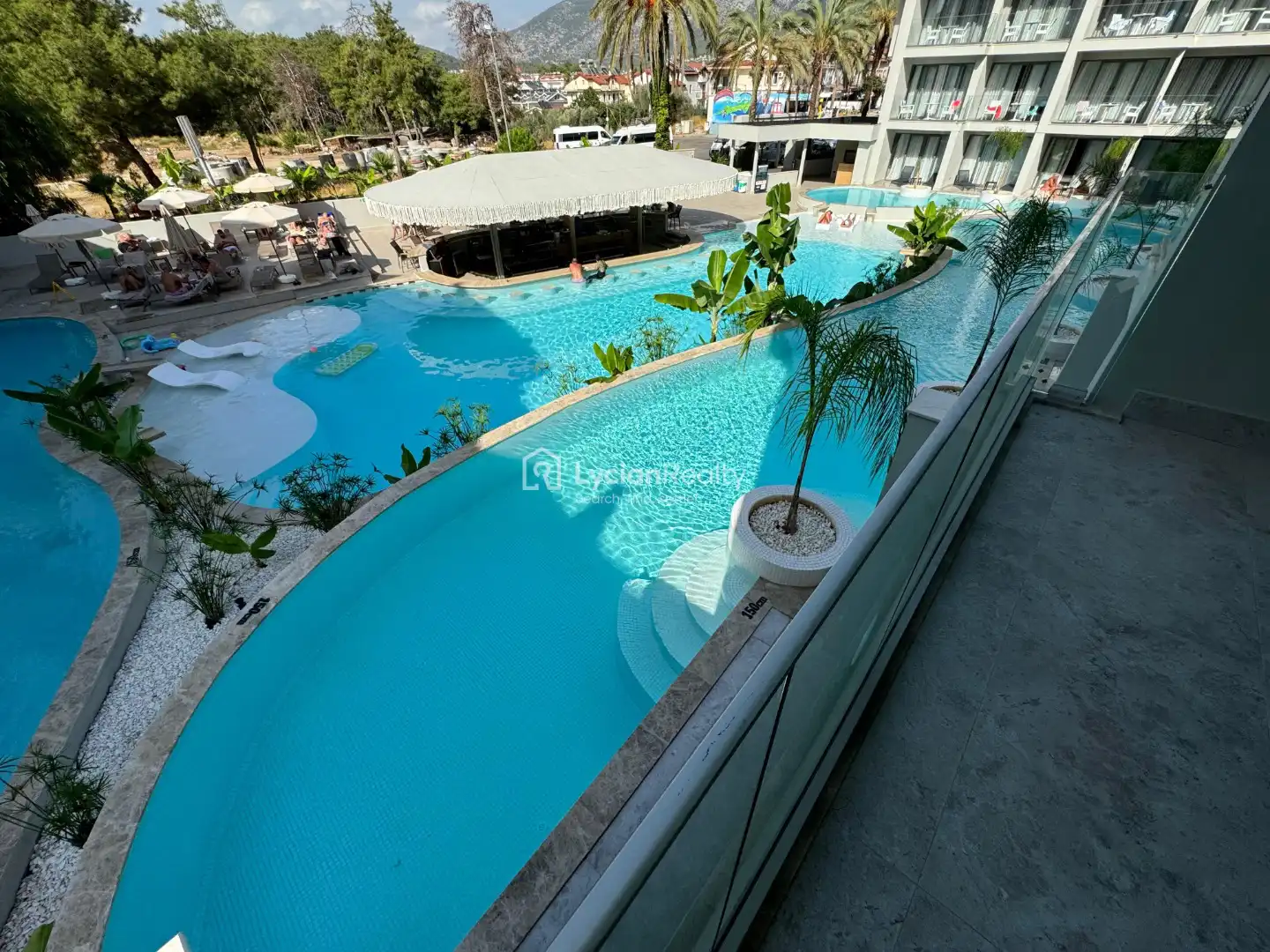 222 Swim Up Residence  | Turkey Residence