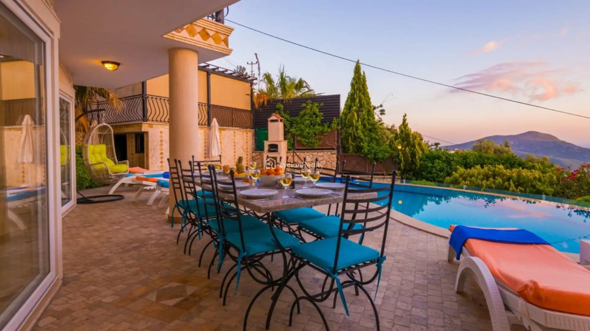 VILLA WHITE | Villa for Sale with Pool and Sea View