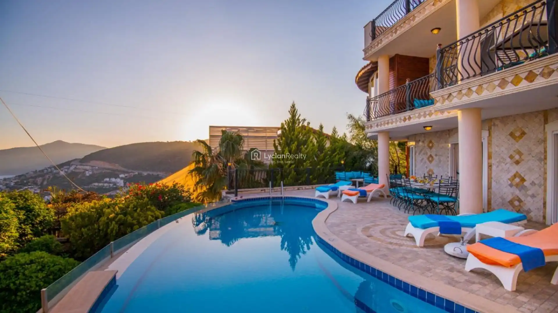 VILLA WHITE | Villa for Sale with Pool and Sea View