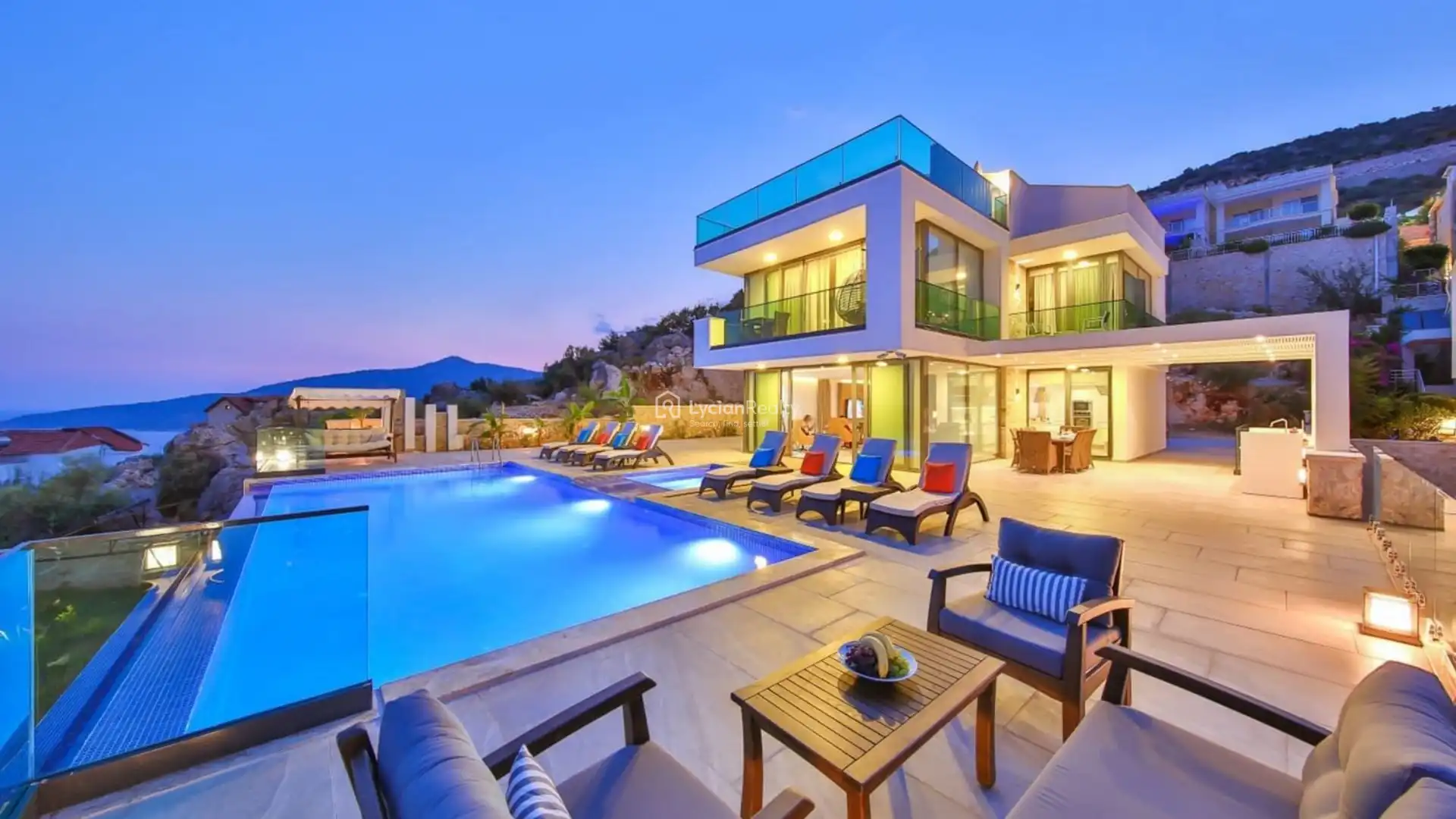 VILLA VOGUE | Luxury Design Villa
