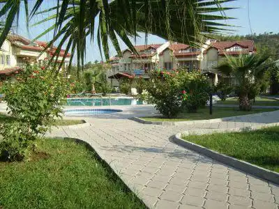 Flat Green - Turkish Houses with Large Gardens and Pools