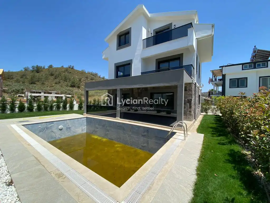 VILLA GÜNAY | Villa for Sale in Turkey