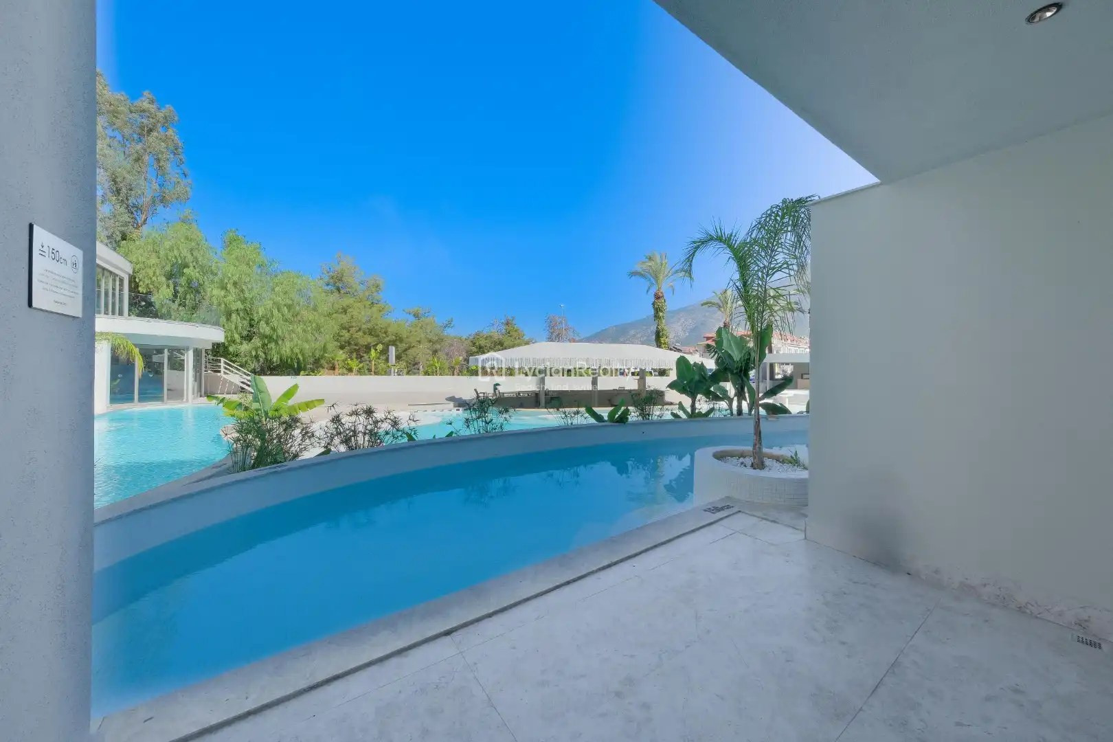 222 Swim Up Residence  | Turkey Residence